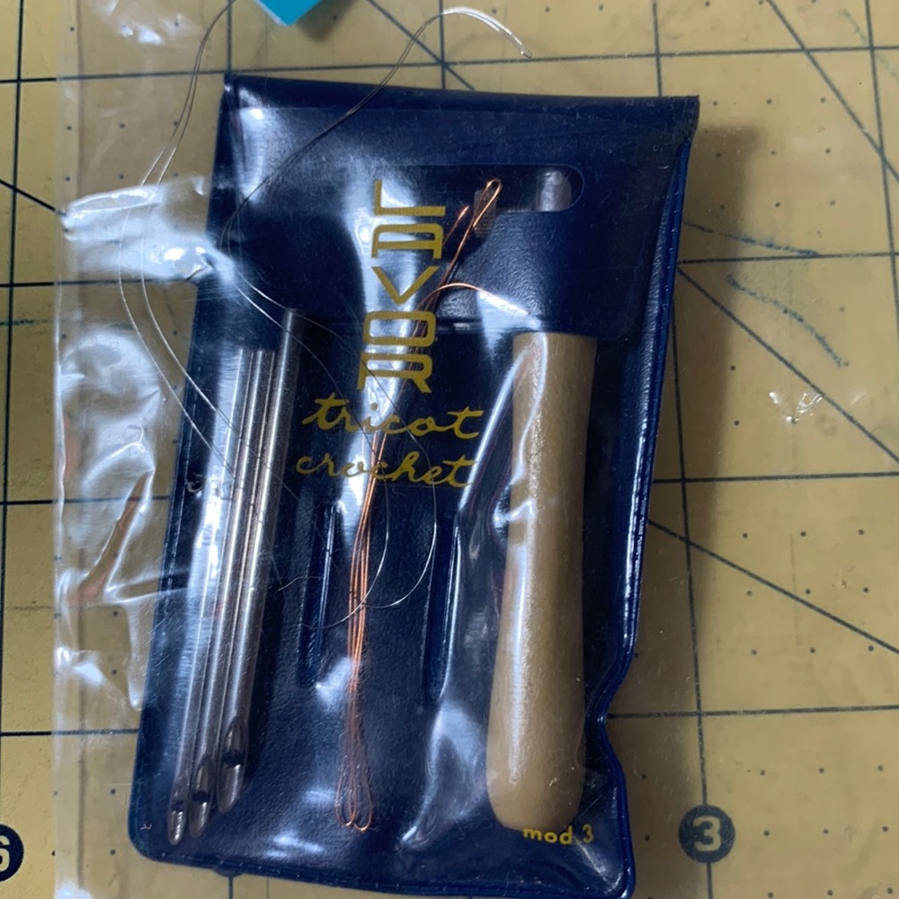 Lavor  punch needle set